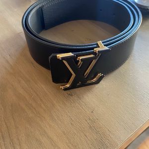 MENS Louis Vuitton 40mm belt